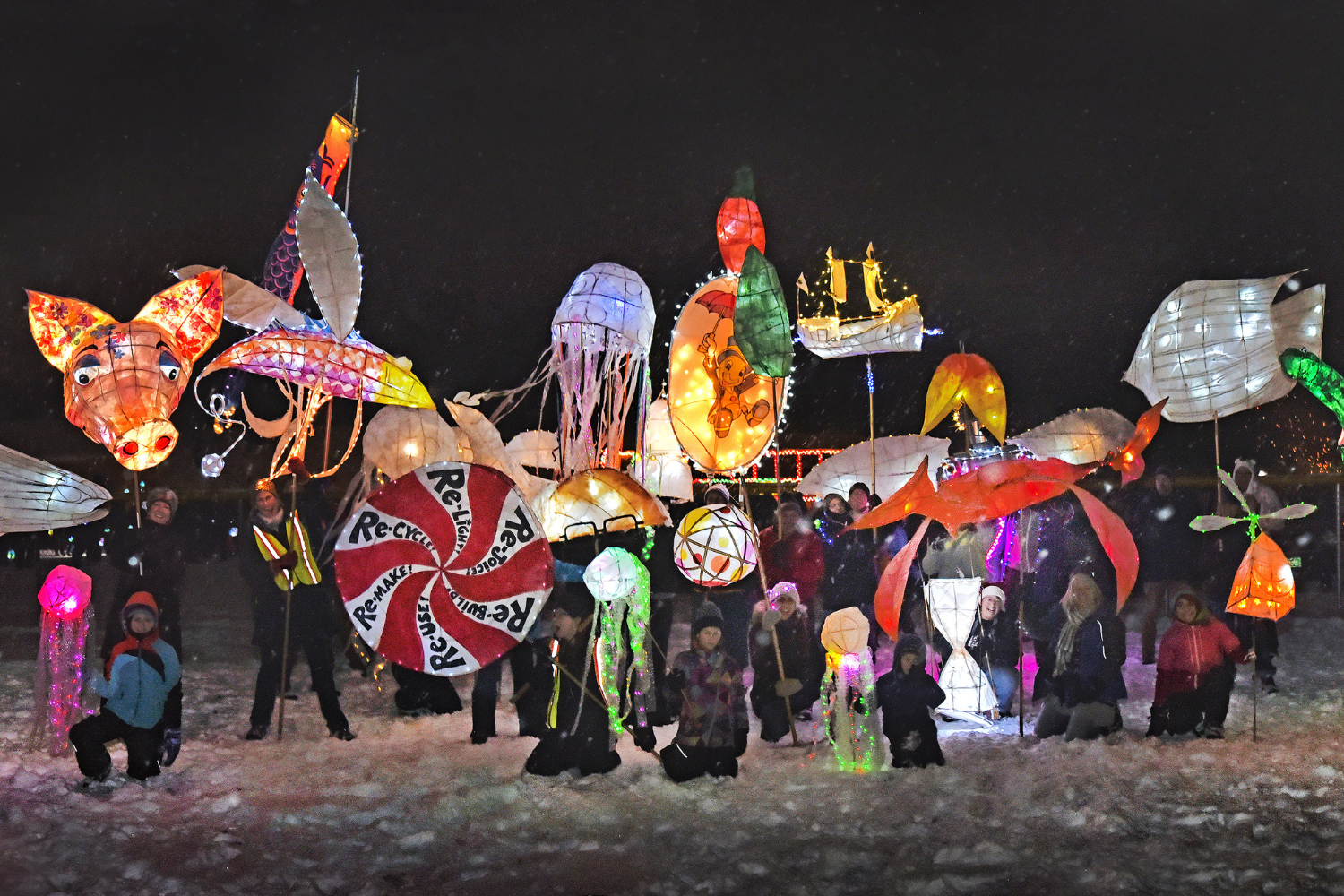 Lanterns at the River of Light parade